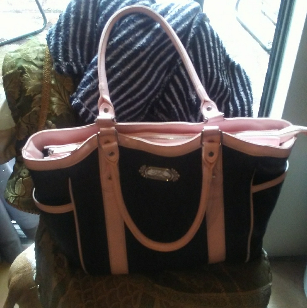 NWOT blk/pink breast cancer awareness Lrg bag